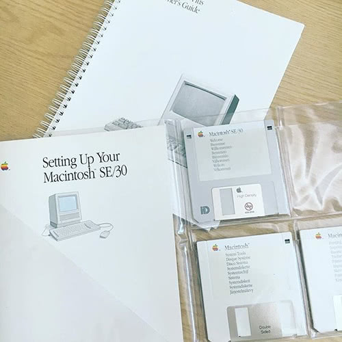 Macintosh SE/30 Set up Guide Photo