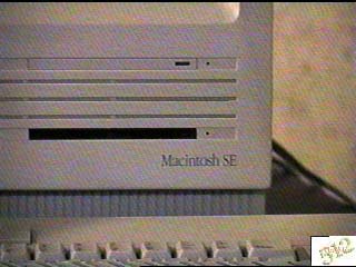 Close of Mac SE